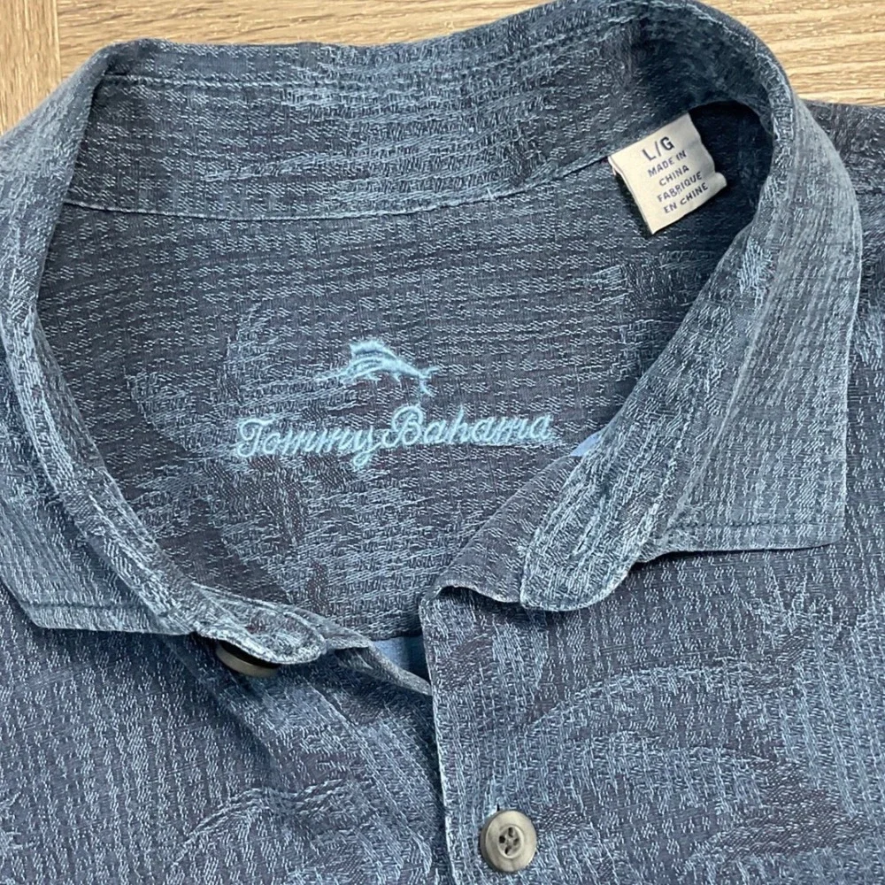 Tommy Bahama Silk Palm Tree Print Button Up‎ Camp Shirt Mens Large Blue Classy